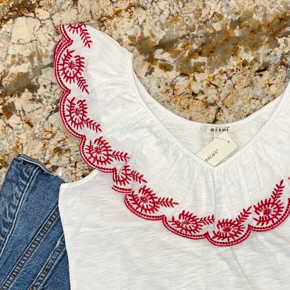 NWT Francesca's Mi ami White W/Red Embroidered Detailed Eyelet Top - Picture 4 of 10
